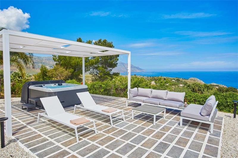 Sea-view villa in Sicily, photograph 8