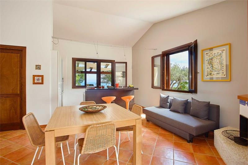Sea-view villa in Sicily, photograph 9
