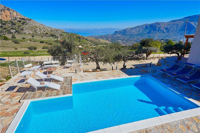 Sea-view villa in Sicily, photograph 18
