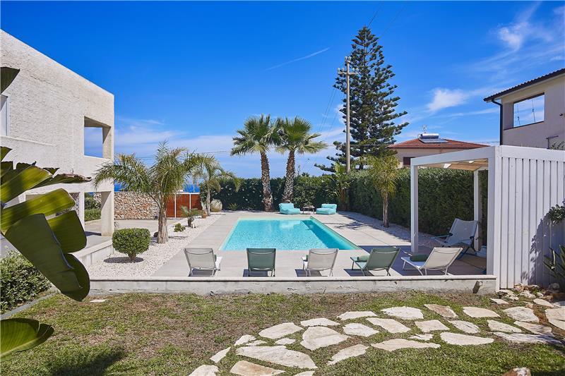 Sea-view villa in Sicily, photograph 2