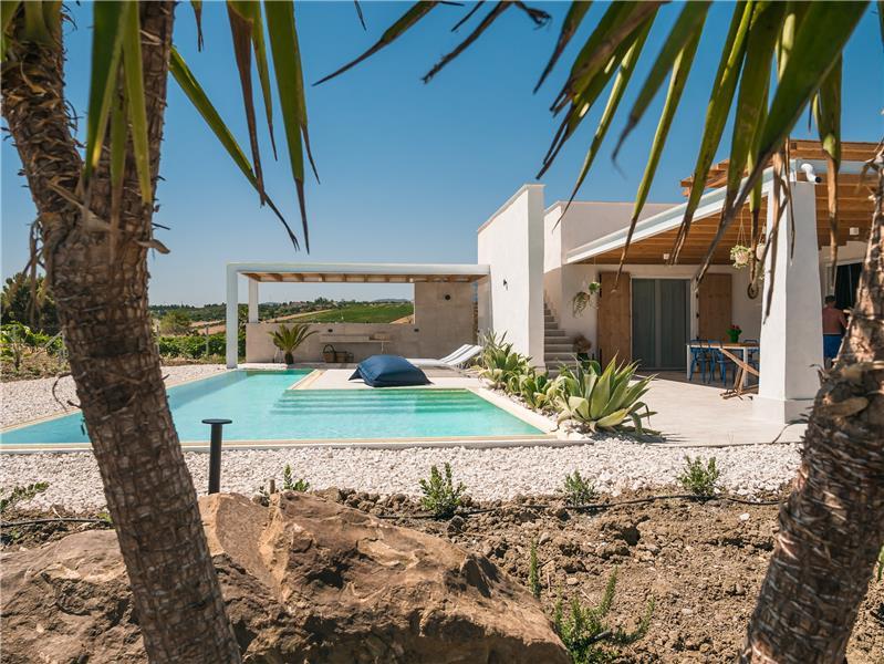 Villa in Sicily, photograph 2