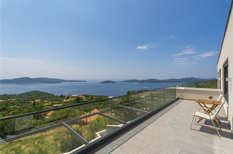 4 bedroom villa with pool in Dubrovnik region, sleeps 8 