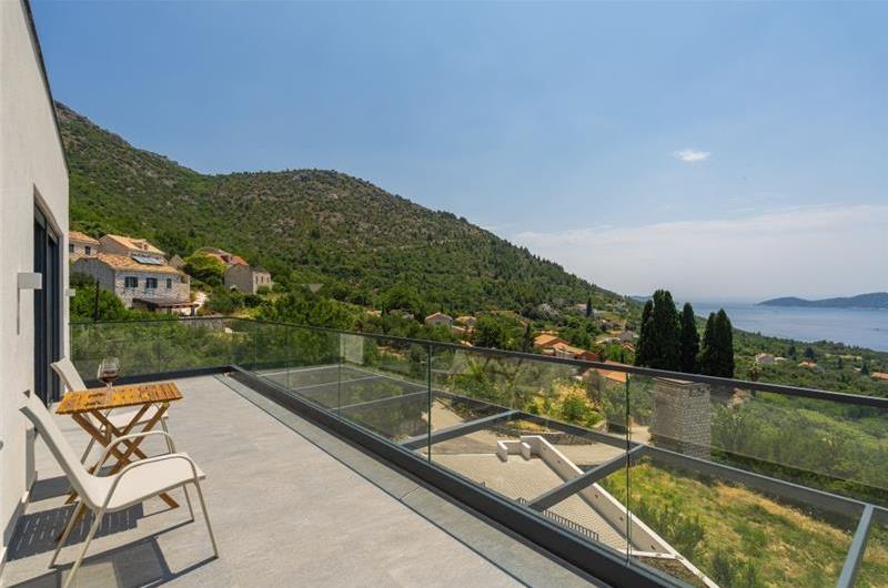 4 bedroom villa with pool in Dubrovnik region, sleeps 8 