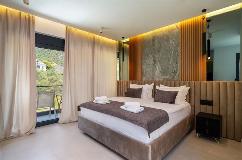 4 bedroom villa with pool in Dubrovnik region, sleeps 8 