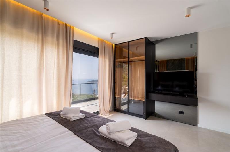 4 bedroom villa with pool in Dubrovnik region, sleeps 8 