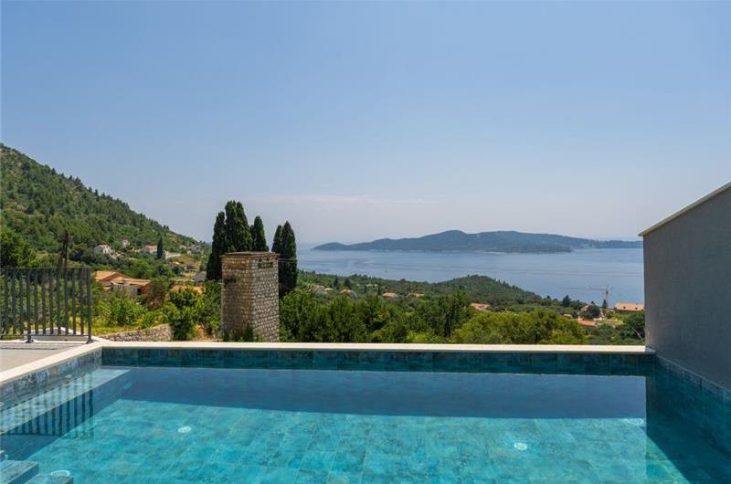 4 bedroom villa with pool in Dubrovnik region, sleeps 8 