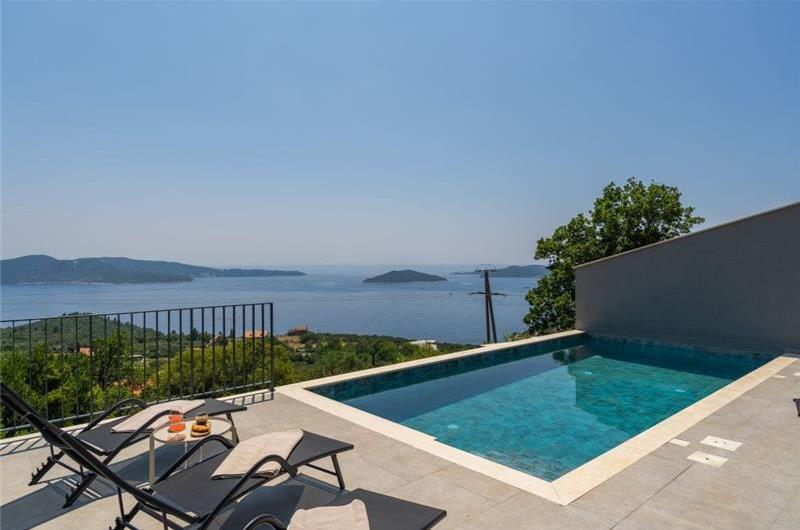 4 bedroom villa with pool in Dubrovnik region, sleeps 8 