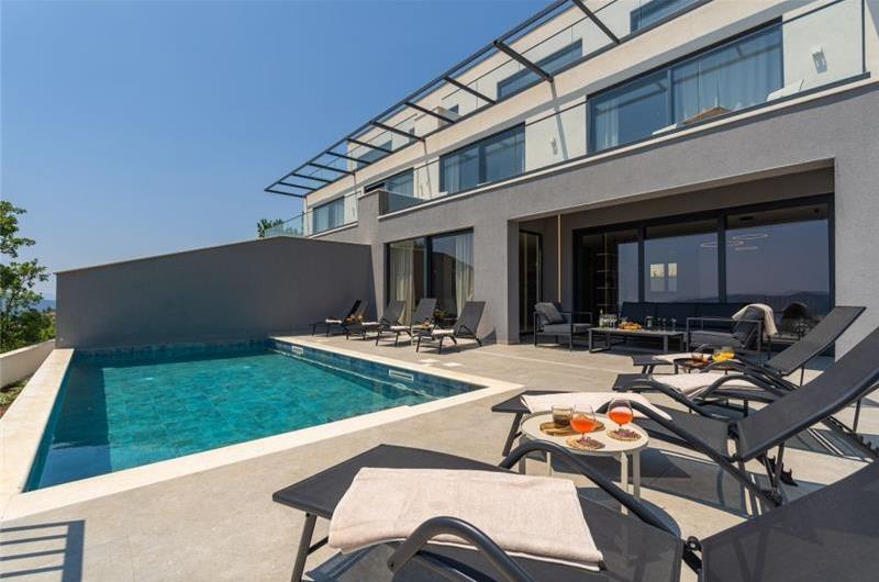 4 bedroom villa with pool in Dubrovnik region, sleeps 8 