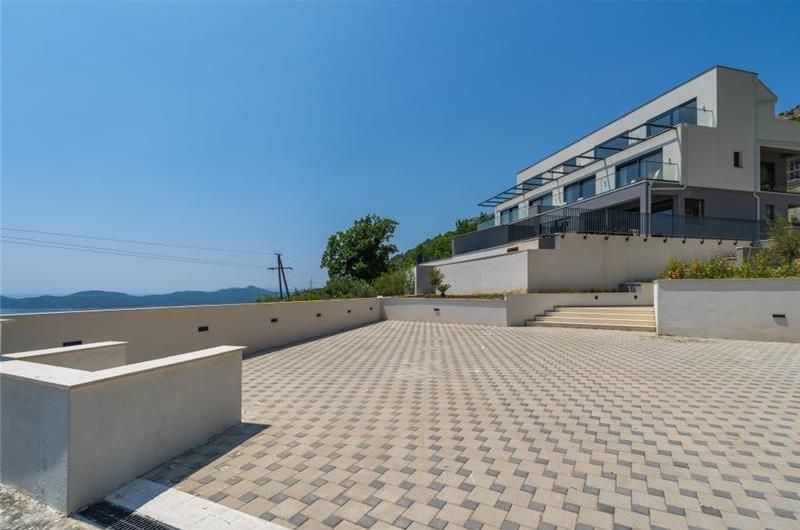 4 bedroom villa with pool in Dubrovnik region, sleeps 8 