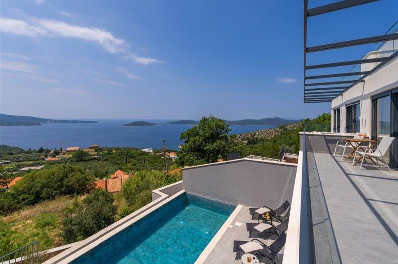 4 bedroom villa with pool in Dubrovnik region, sleeps 8 
