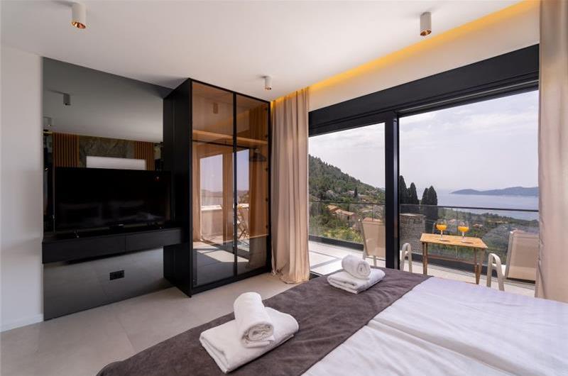 4 bedroom villa with pool in Dubrovnik region, sleeps 8 