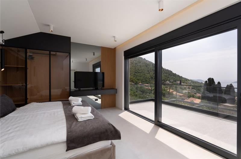 4 bedroom villa with pool in Dubrovnik region, sleeps 8 