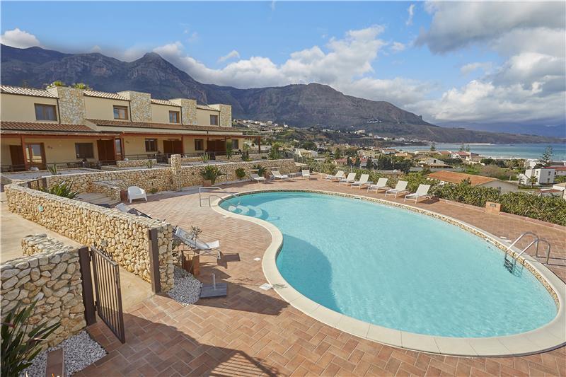 Sea-view villa in Sicily, photograph 2