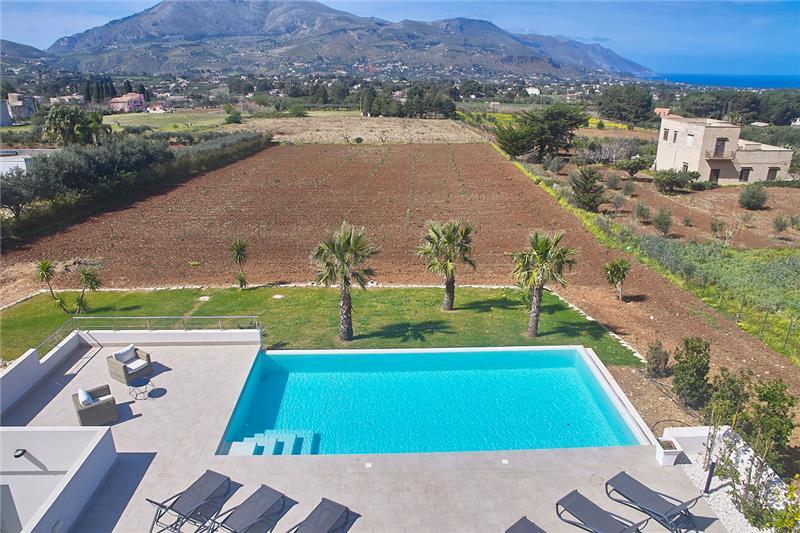Villa in Sicily, photograph 6