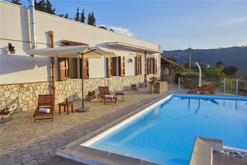 Sea-view villa in Sicily, photograph 2