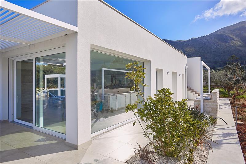 Villa in Sicily, photograph 16