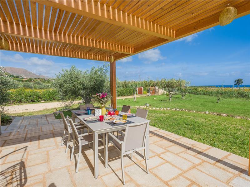 Sea-view villa in Sicily, photograph 3