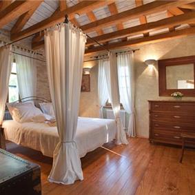 3 Bedroom Villa with Pool near Labin, sleeps 6
