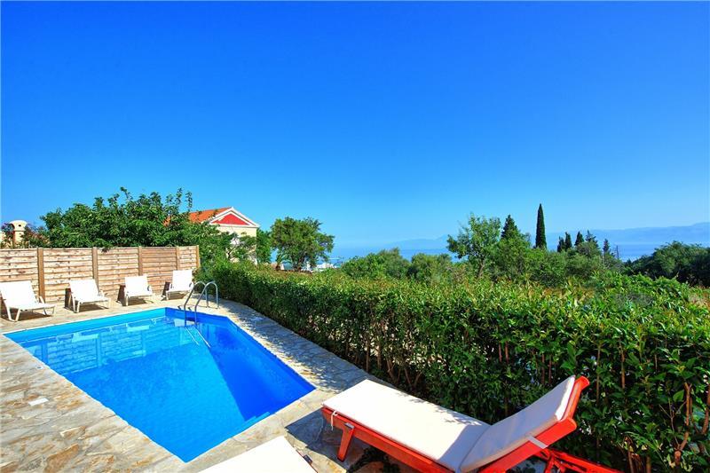 Sea-view villa in Episkepsi, photograph 2