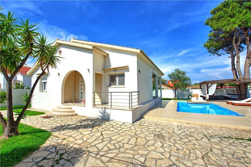 Villa in Acharavi, photograph 7