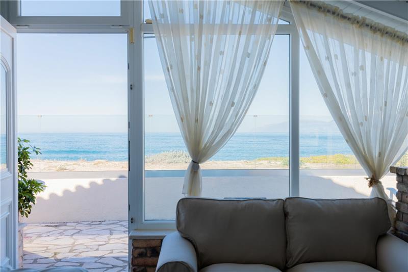 Beachfront villa in Acharavi, photograph 17