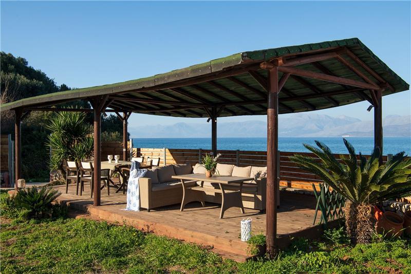Beachfront villa in Acharavi, photograph 10