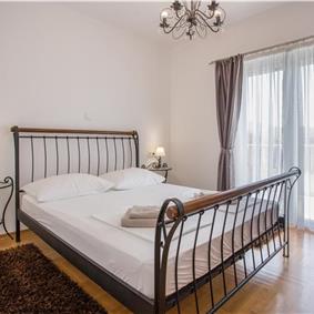 4-Bedroom Villa with Pool, Sleeps 8–12 – Ciovo, near Trogir
