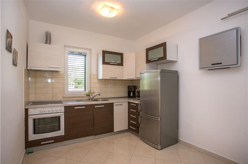 4-Bedroom Villa with Pool, Sleeps 8–12 – Ciovo, near Trogir