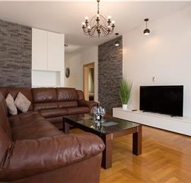 4-Bedroom Villa with Pool, Sleeps 8–12 – Ciovo, near Trogir