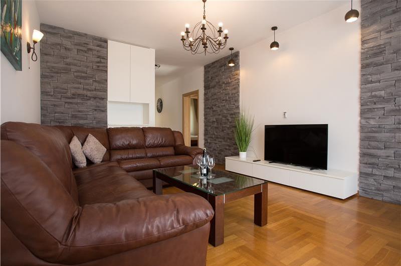 4-Bedroom Villa with Pool, Sleeps 8–12 – Ciovo, near Trogir