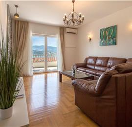 4-Bedroom Villa with Pool, Sleeps 8–12 – Ciovo, near Trogir