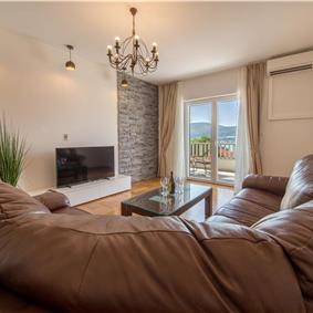 4-Bedroom Villa with Pool, Sleeps 8–12 – Ciovo, near Trogir