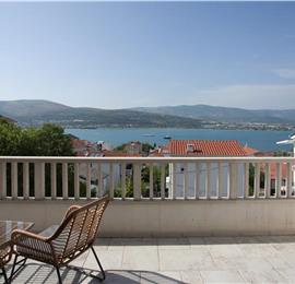 4-Bedroom Villa with Pool, Sleeps 8–12 – Ciovo, near Trogir