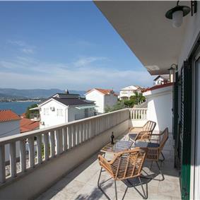 4-Bedroom Villa with Pool, Sleeps 8–12 – Ciovo, near Trogir