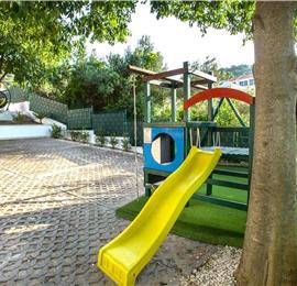 4-Bedroom Villa with Pool, Sleeps 8–12 – Ciovo, near Trogir