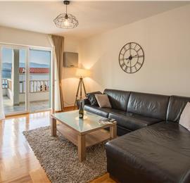 4-Bedroom Villa with Pool, Sleeps 8–12 – Ciovo, near Trogir