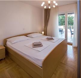 4-Bedroom Villa with Pool, Sleeps 8–12 – Ciovo, near Trogir
