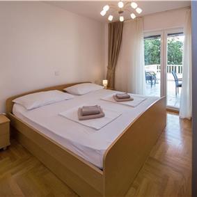 4-Bedroom Villa with Pool, Sleeps 8–12 – Ciovo, near Trogir
