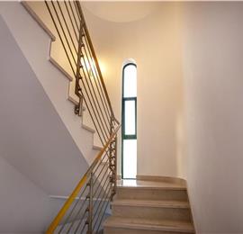 4-Bedroom Villa with Pool, Sleeps 8–12 – Ciovo, near Trogir