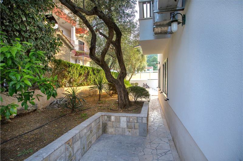 4-Bedroom Villa with Pool, Sleeps 8–12 – Ciovo, near Trogir