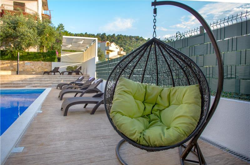 4-Bedroom Villa with Pool, Sleeps 8–12 – Ciovo, near Trogir