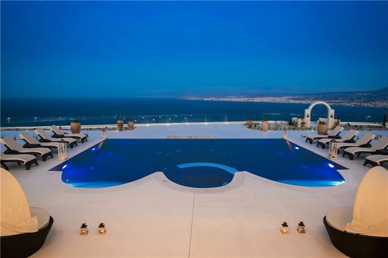 Beachfront villa in Heraklion, photograph 13