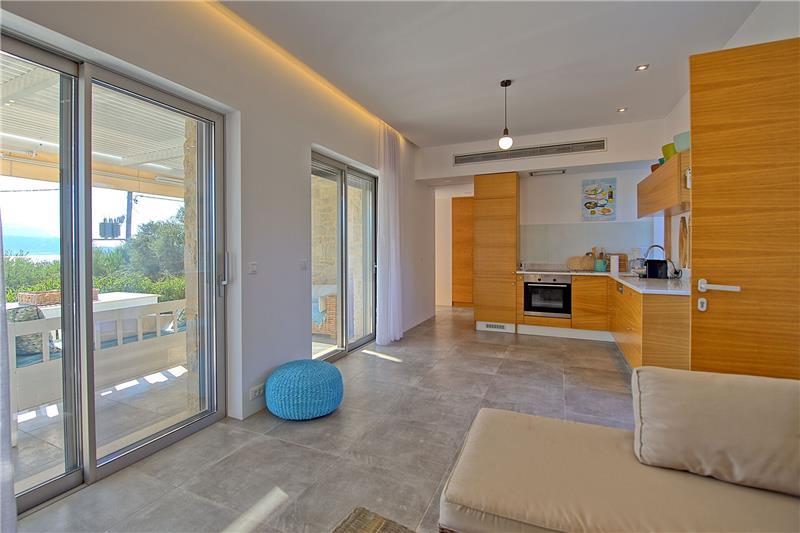 Sea-view villa in Chania, photograph 12