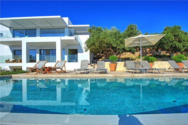 Sea-view villa in Chania, photograph 2