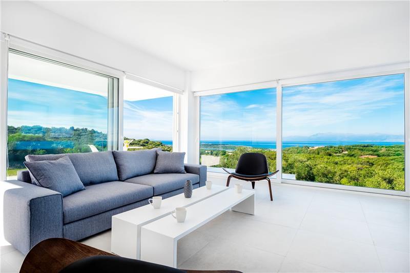 Sea-view villa in Apraos, photograph 8
