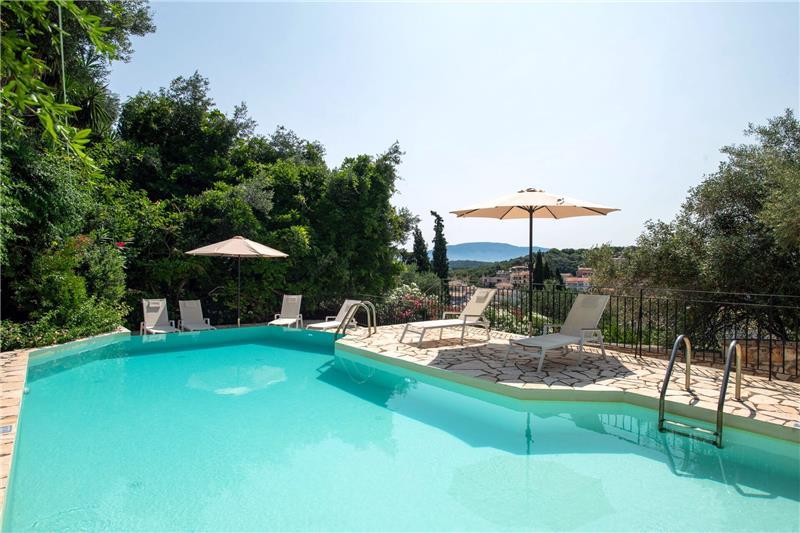 Villa in Kassiopi, photograph 6