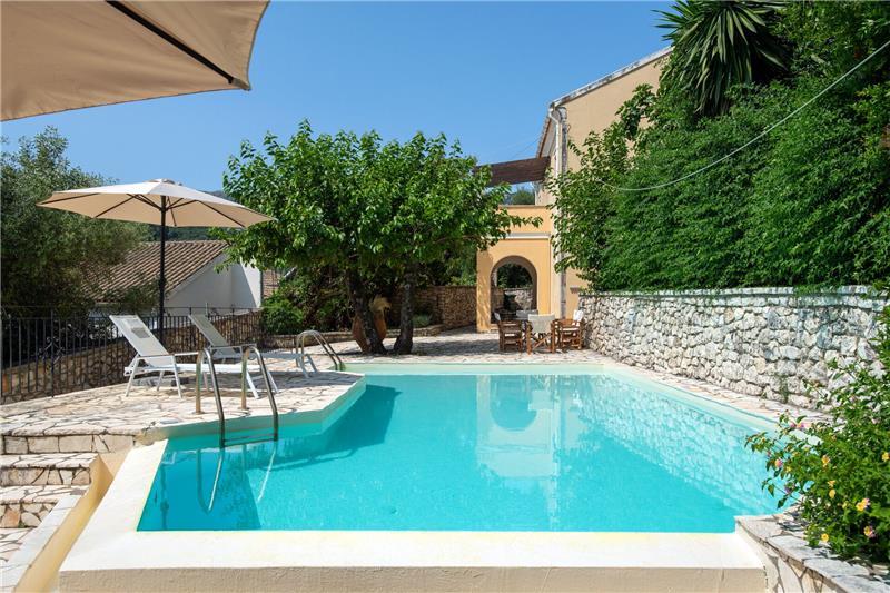 Villa in Kassiopi, photograph 1