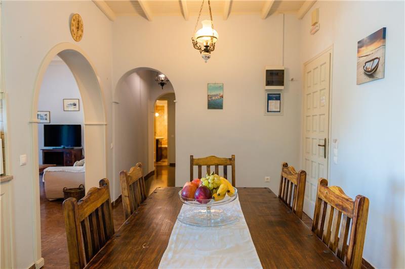 Beachfront villa in Kassiopi, photograph 11