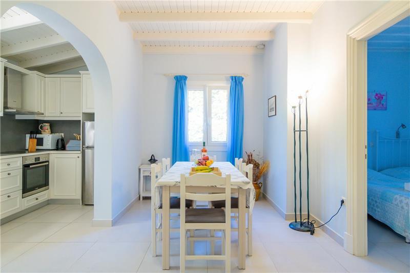Villa in Kassiopi, photograph 13