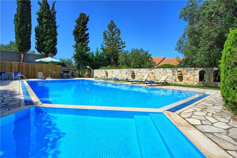 Villa in Kassiopi, photograph 21